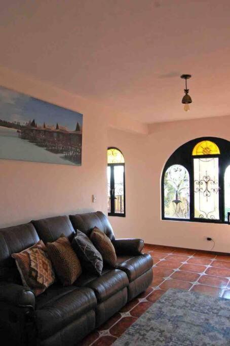 Hermosa Casa En Caracol Dorado * San Miguel de Allende