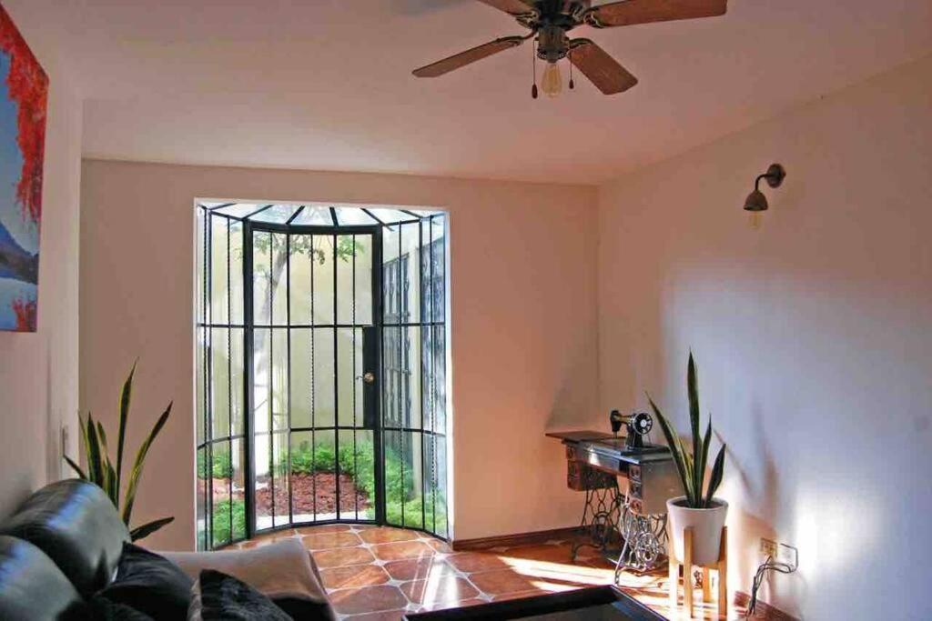 Hermosa Casa En Caracol Dorado *